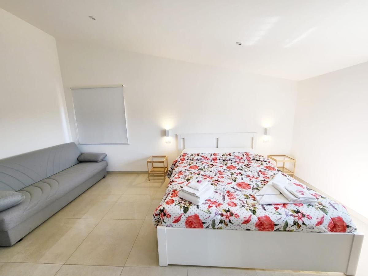 לינה וארוחת בוקר מרטינסיקורו D Annunziohouse מראה חיצוני תמונה